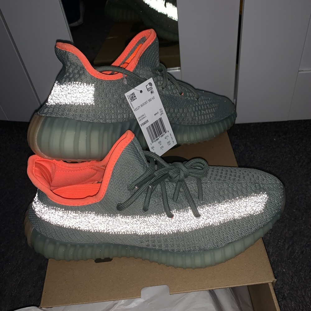Yeezy boost desert sage size 9.0